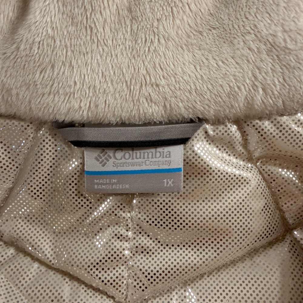 Columbia Puffer Coat with Omni-Heat Technology - Picture 5 of 6